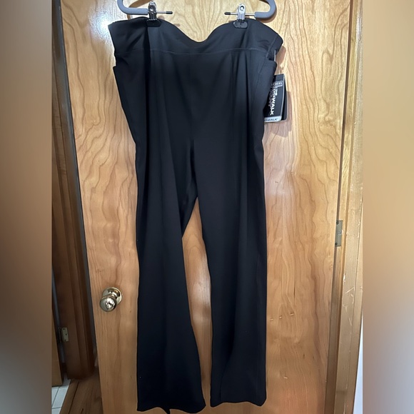 NWT Sketchers, never worn women’s casual or athletic pants with pockets. - Picture 1 of 14